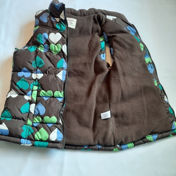 Thick Sleeveless Vest/puffer with blue/green heart - Picture 6 of 7
